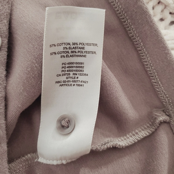 ARITZIA SUNDAY BEST Exclusive 'Best Hug' Apple Taupe Crew Cardigan - Picture 8 of 8